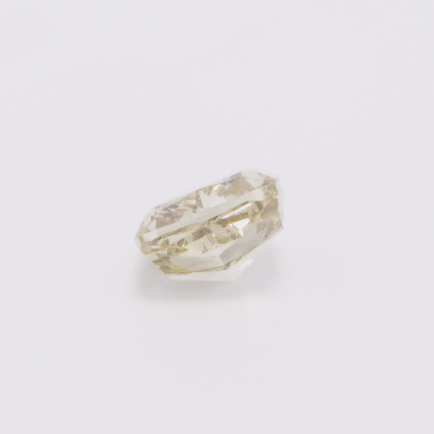 Diamant "Fancy Light Yellow" - 0,75ct - Naturel